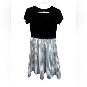 Forever 21 Black and White Dress Plain Black Top and Patterned Bottom